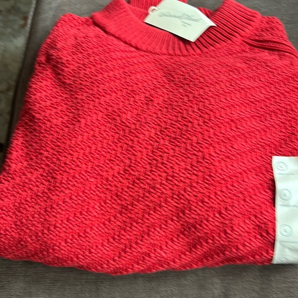 Brand new red target sweater - Picture 1 of 7